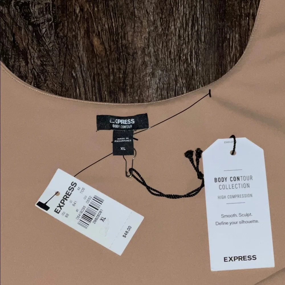 Express Beige Sleeveless Bodysuit - Picture 4 of 4